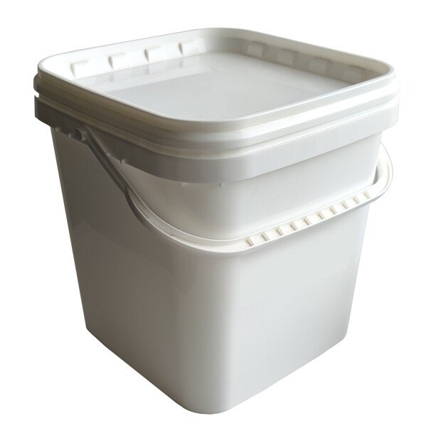 PP KBELÍK 10L SQUARE WITH FUSE INCL. LID WHITE / 480PCS PALLET