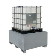 Galvanized drip tray under IBC container