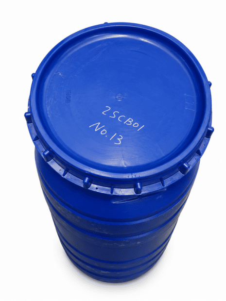 PE BARREL 220 L USED, SCREW LID(2)